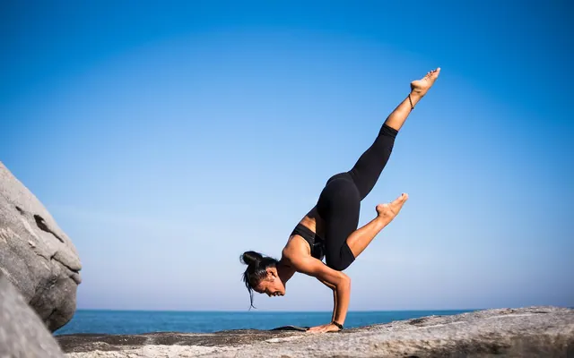 yoga, strength, woman, balance, balancing, fit, fitness, young woman, fit woman, wellness, pose, yoga pose, nature, posing, strength training, meditation, healt